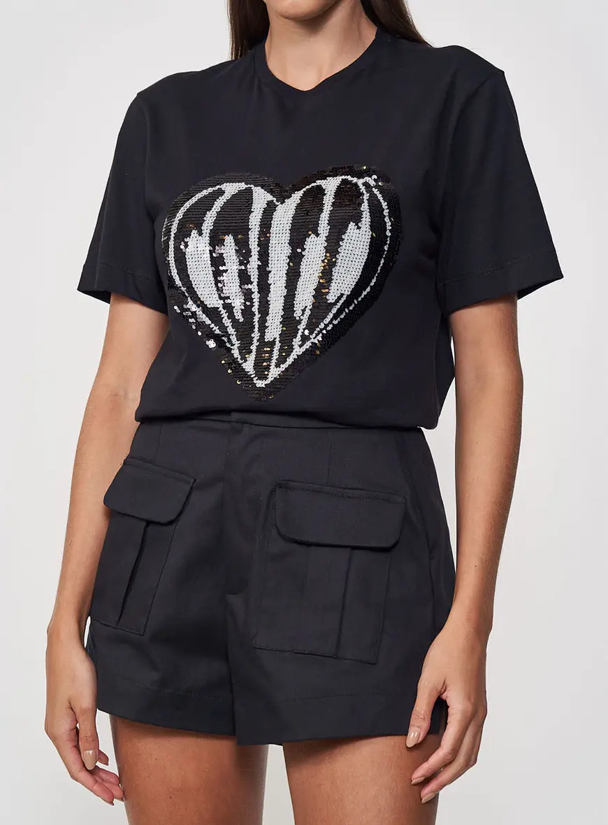 Camiseta Com Aplique De Coração