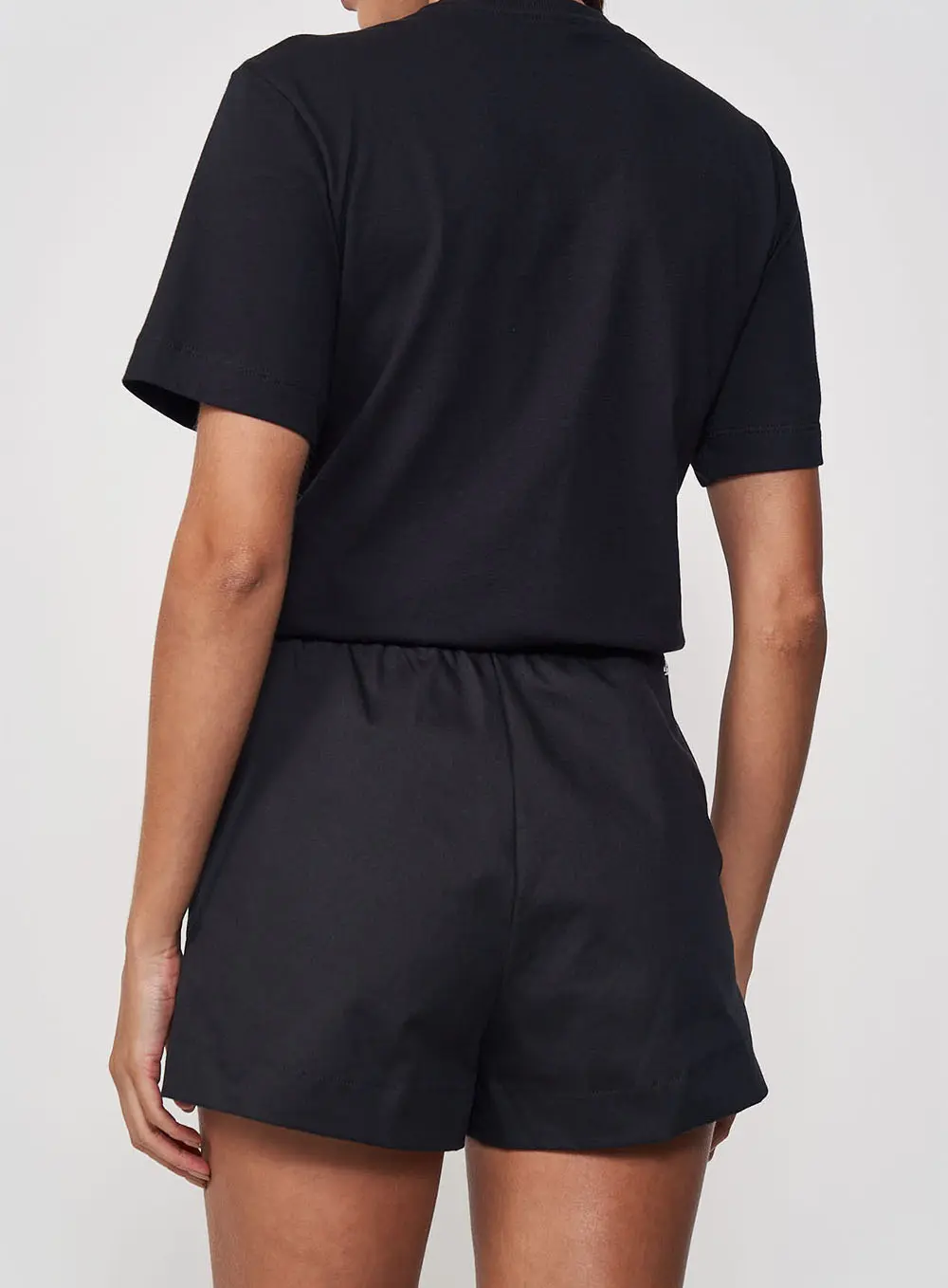 Camiseta Com Aplique De Coração Preto