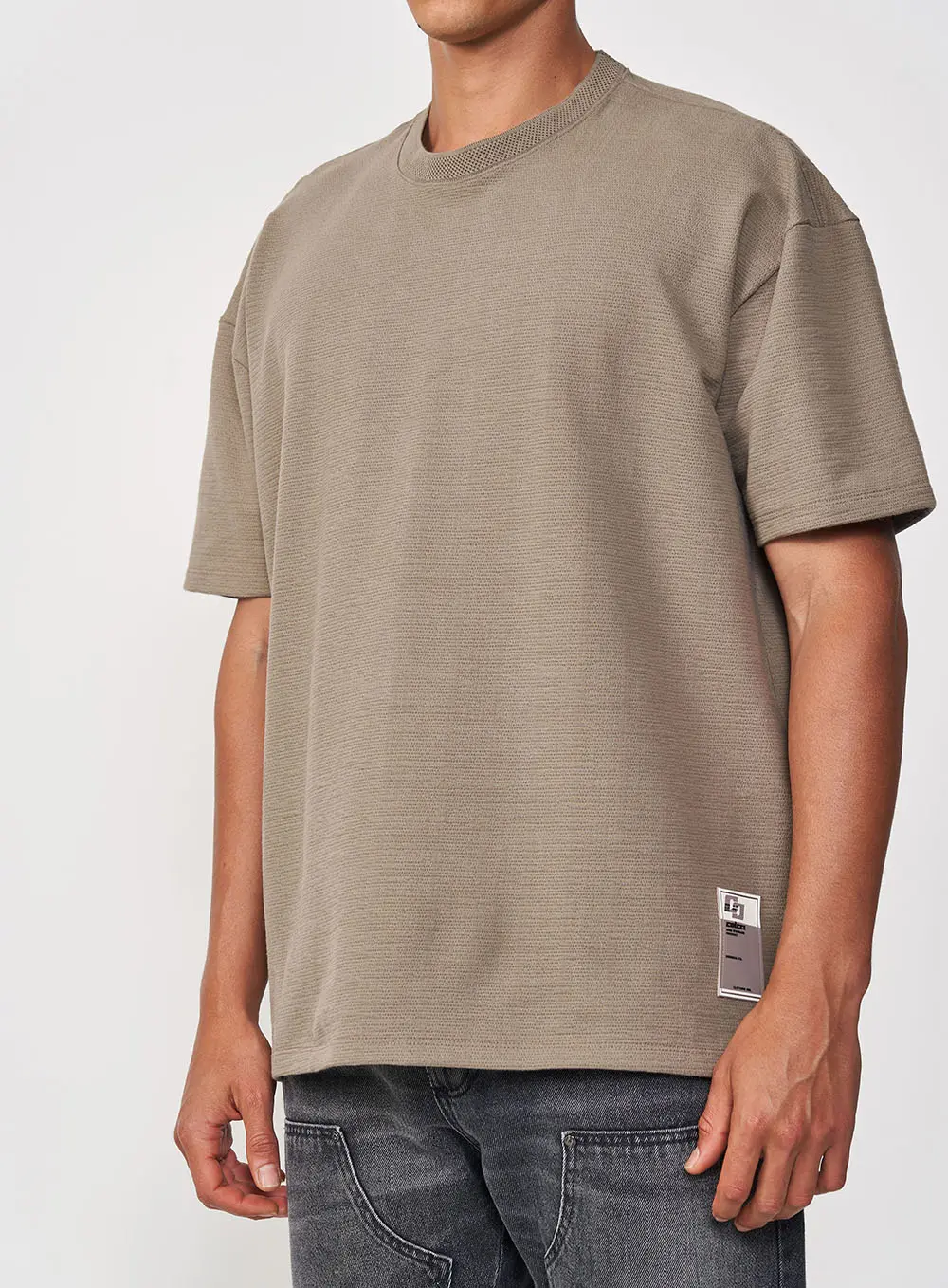 Camiseta Oversized Texturizada Marrom