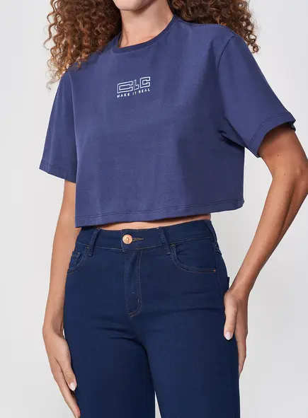 Cropped Box Decote Arredondado Com Logo