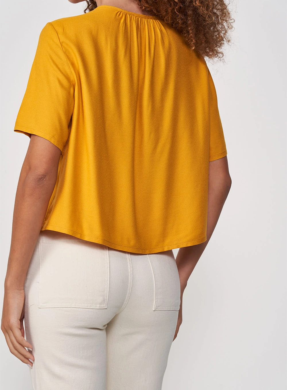Blusa Viscose Decote Franzido Amarelo Sunray