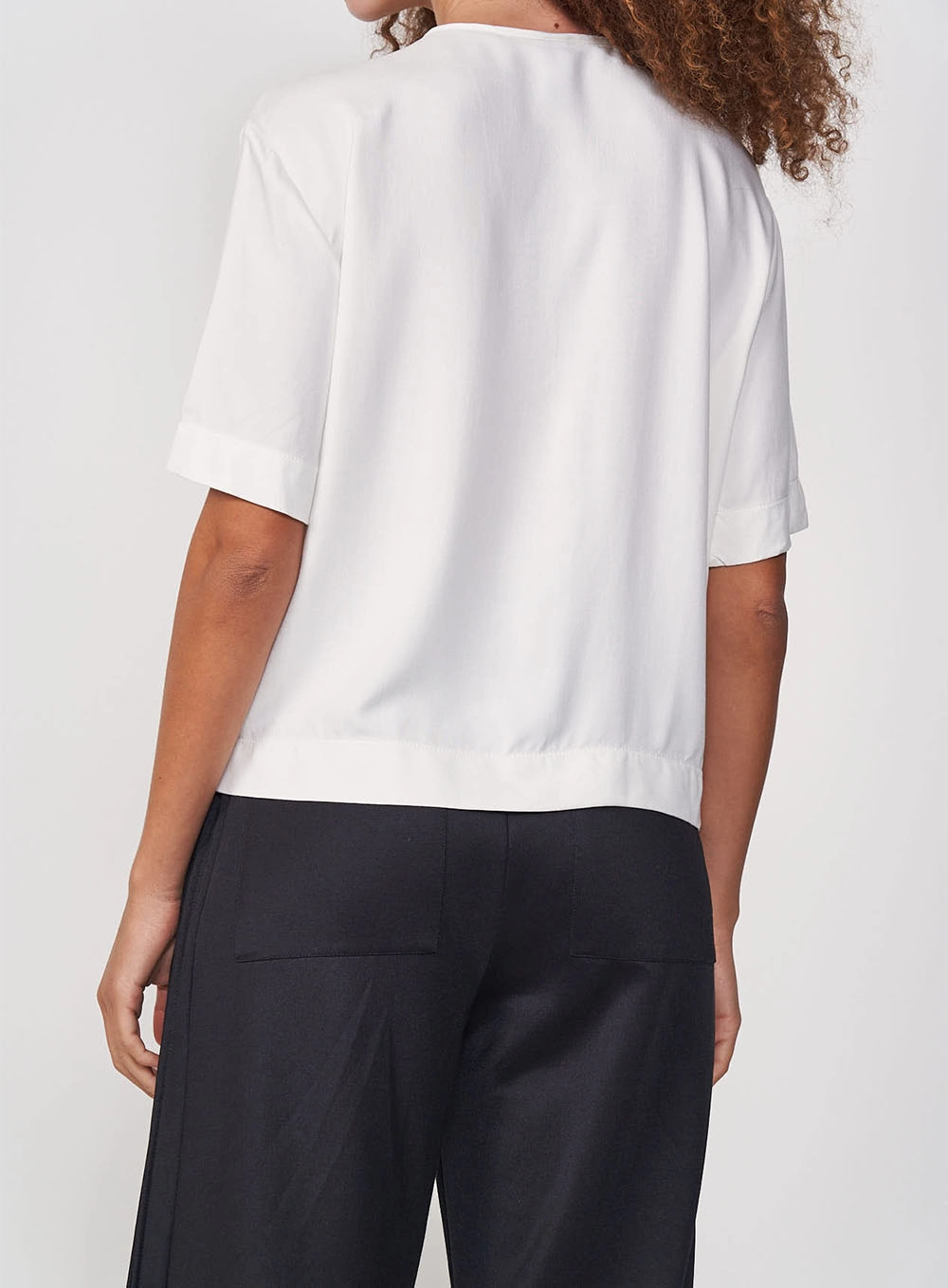 Blusa Reta Com Fecho Em Ziper Off Shell