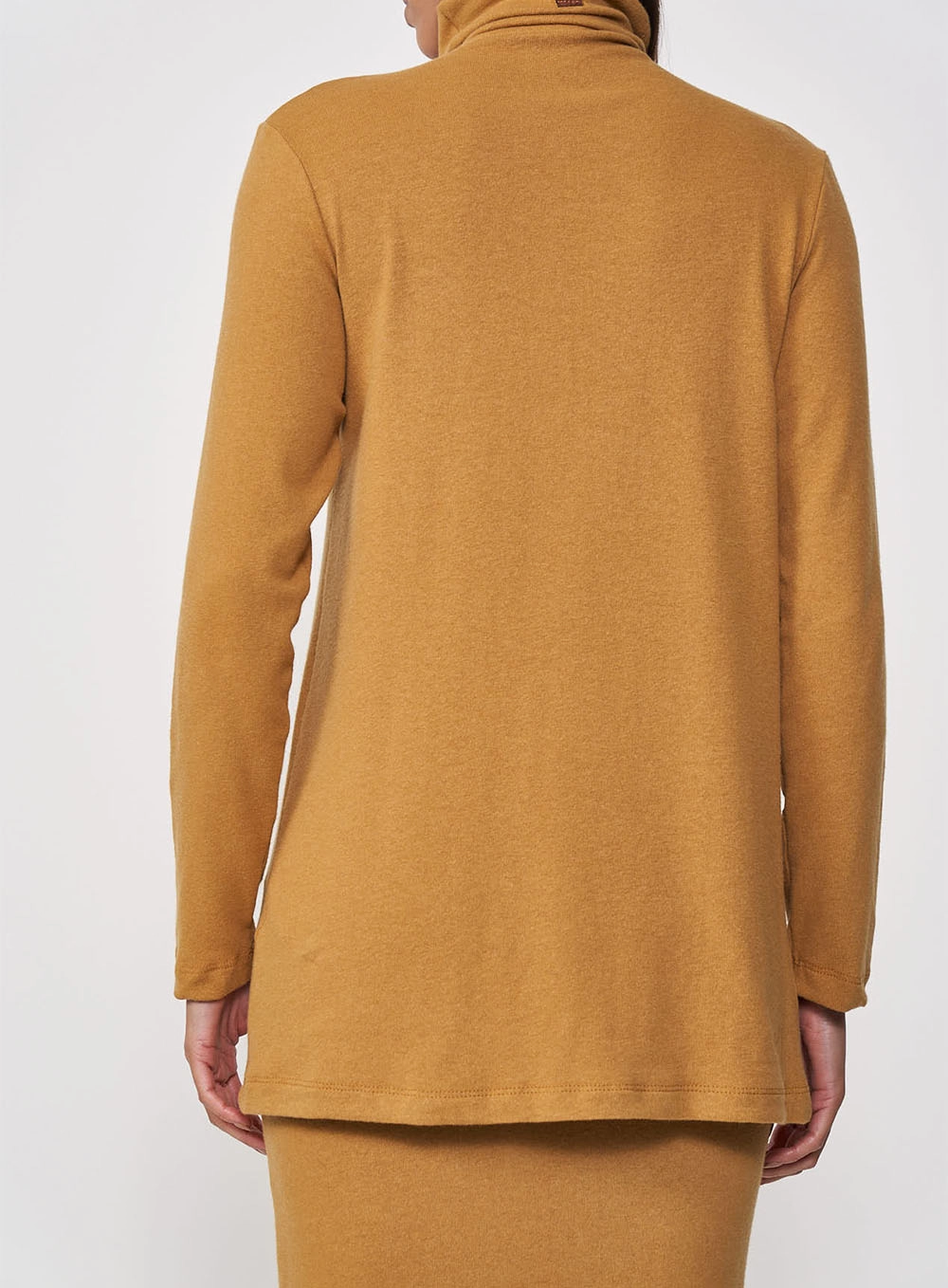 Blusa Alongada Elegante Gola Rolê Marrom Ebbela
