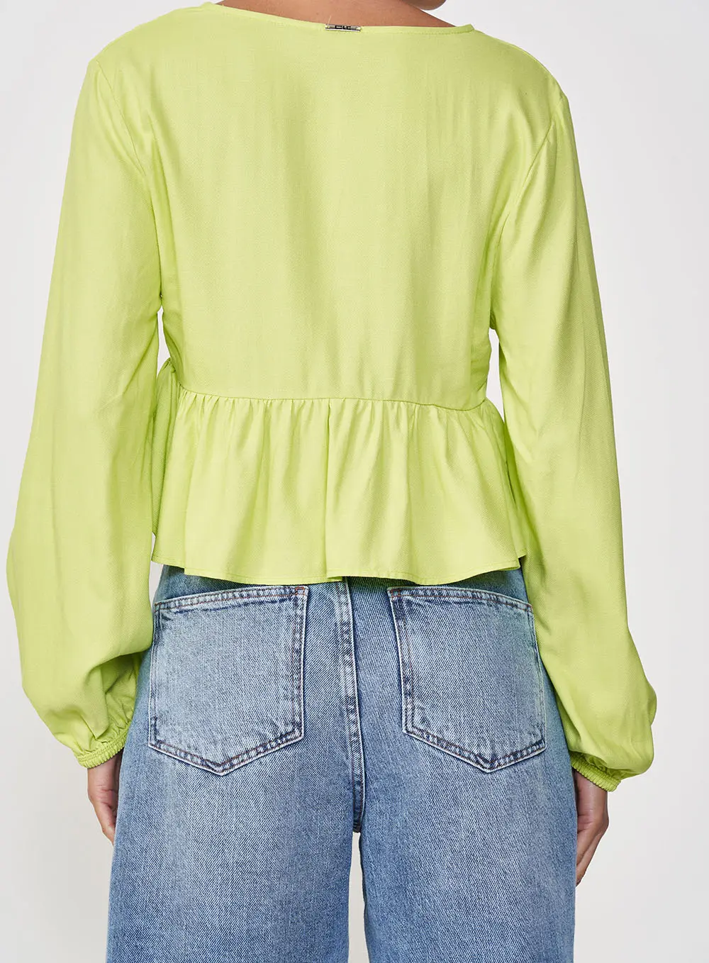 Blusa Feminina Comfort Manga Longa Com Babados Verde 2