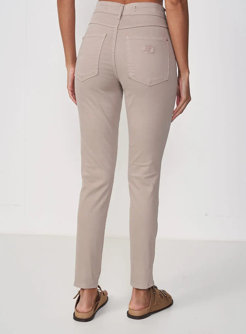 Calça Skinny Nude Essencial Bege