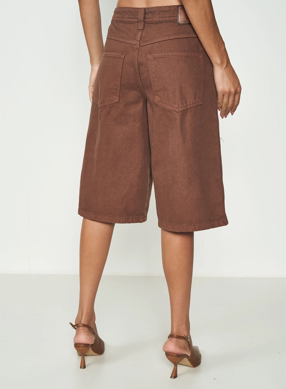 Bermuda Sarja Jade Marrom
