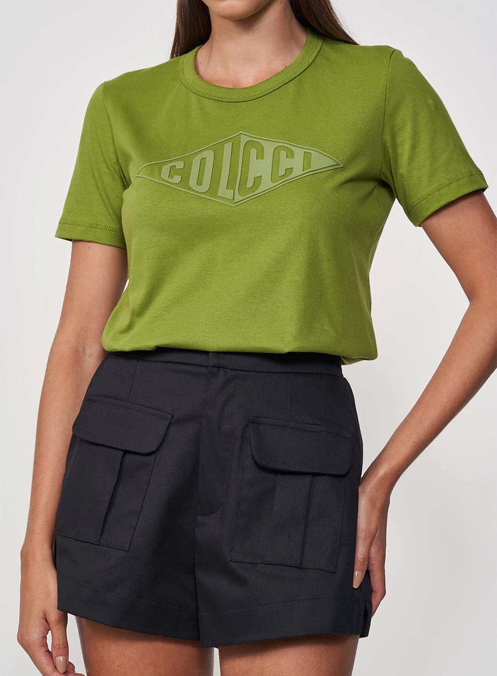 Camiseta Feminina Reta Manga Curta Com Logo Verde Yuca
