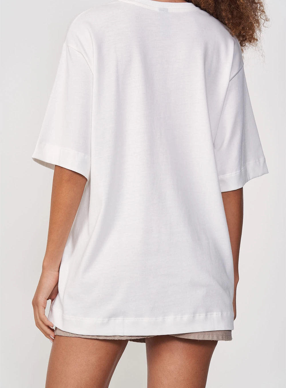 Camiseta Feminina Oversized Estampada Off Shell