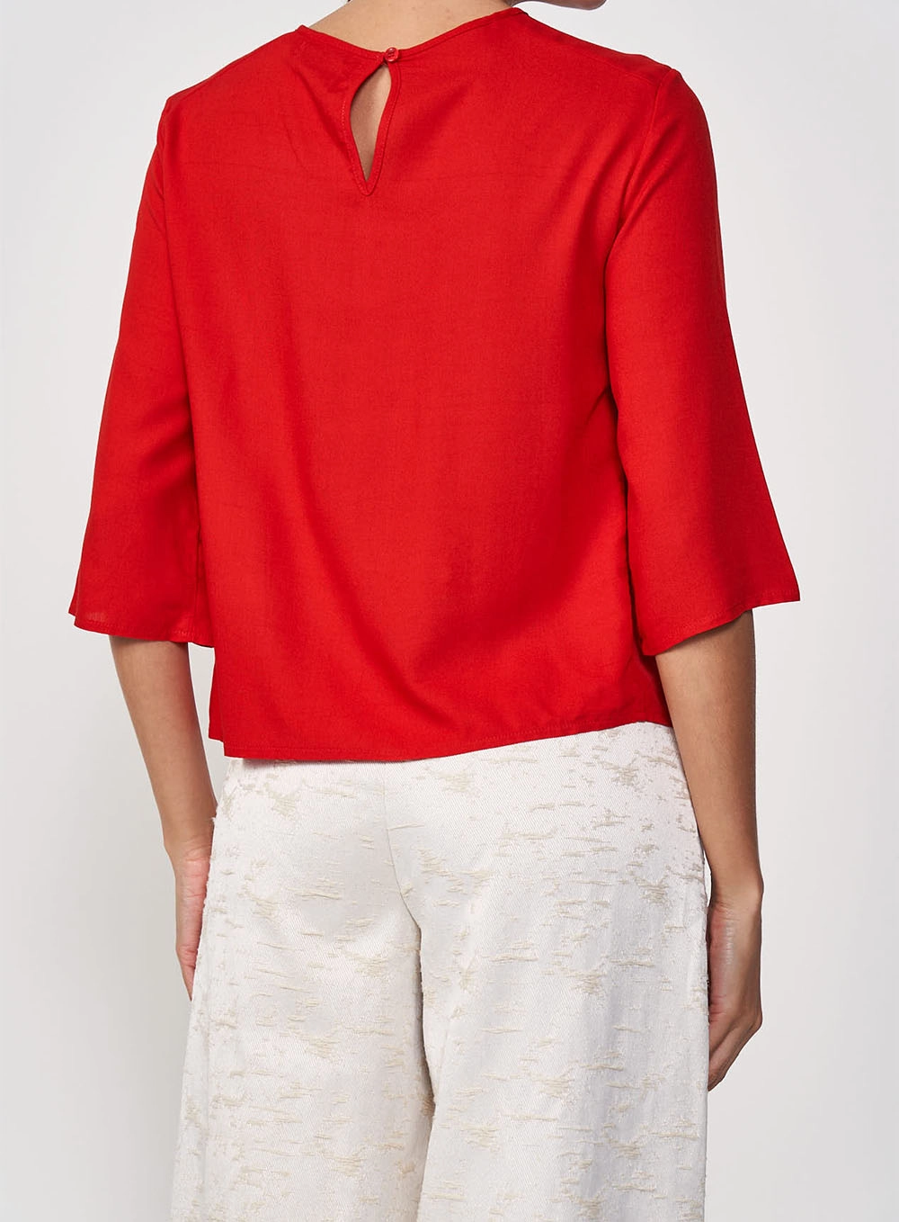 Blusa Comfort Com Detalhe Costas Vermelho