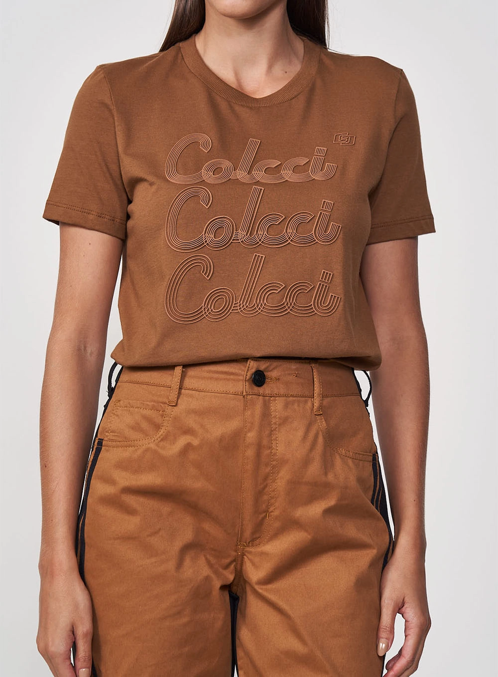 Camiseta Feminina Manga Curta Com Estampa Marrom
