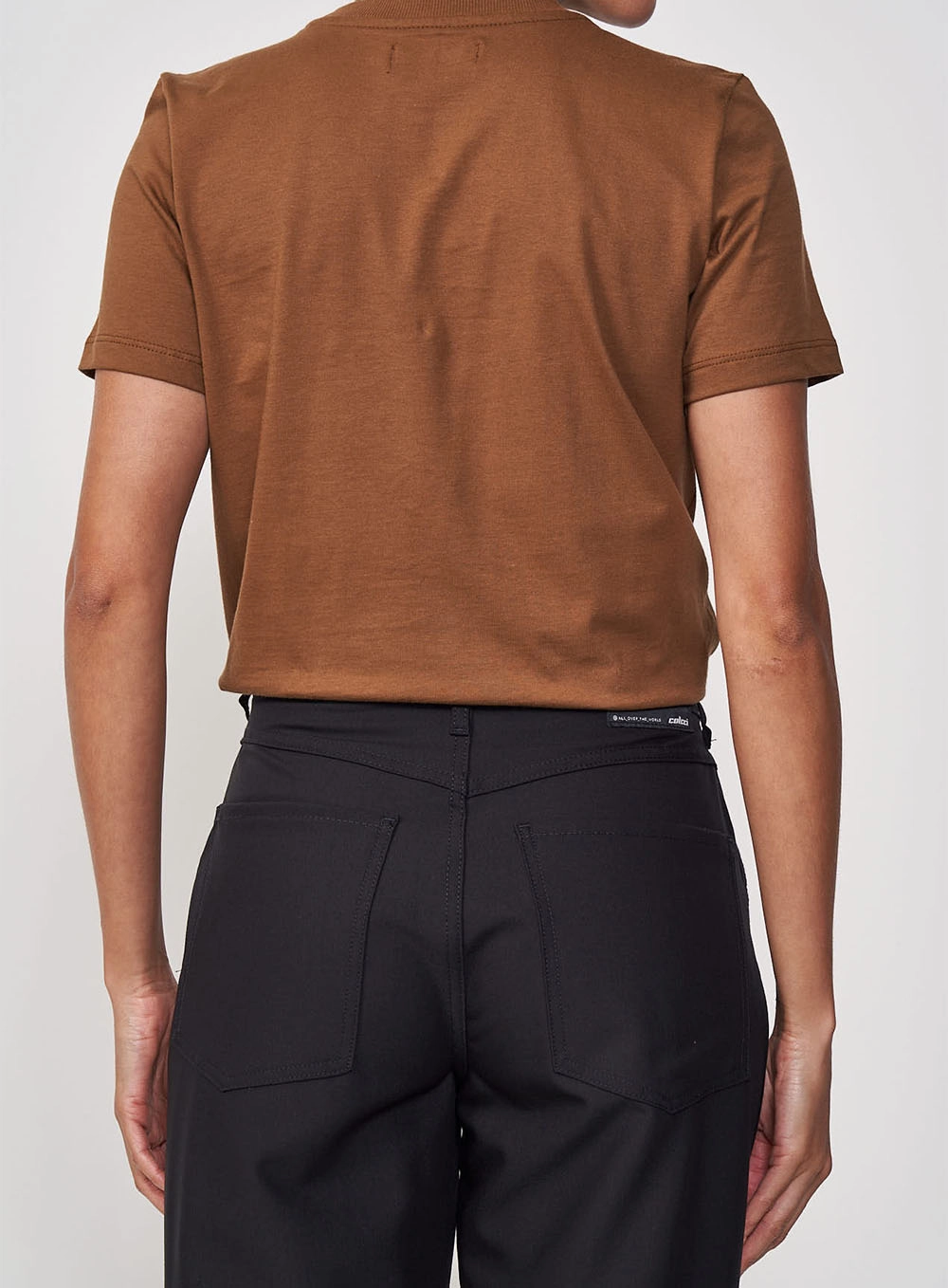 Camiseta Feminina Manga Curta Com Estampa Marrom