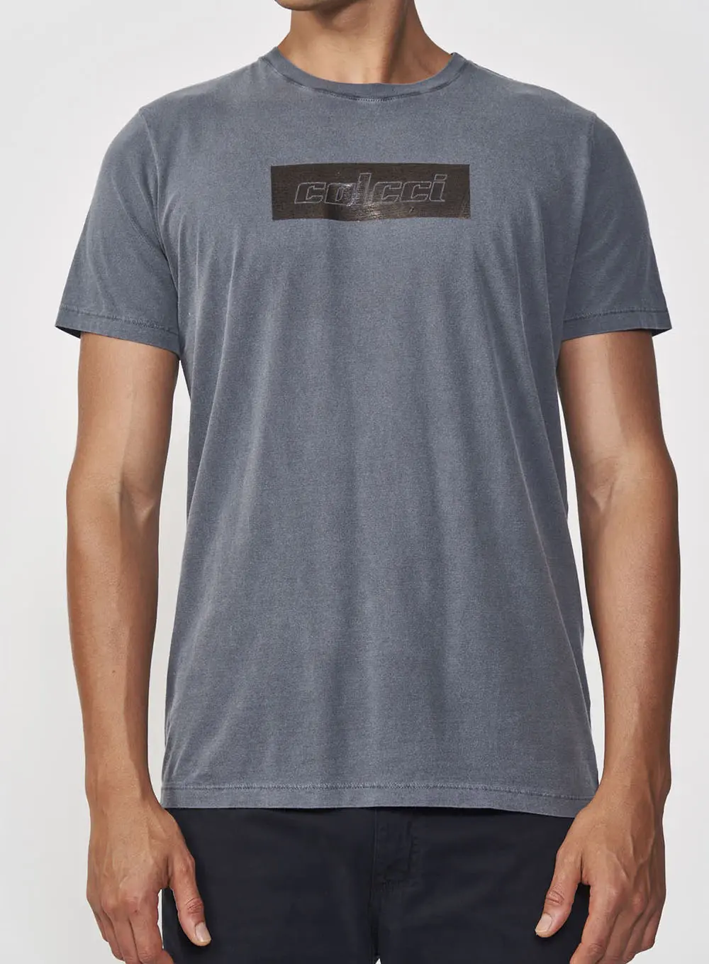 Camiseta Masculina Reta Com Logo Frontal Cinza