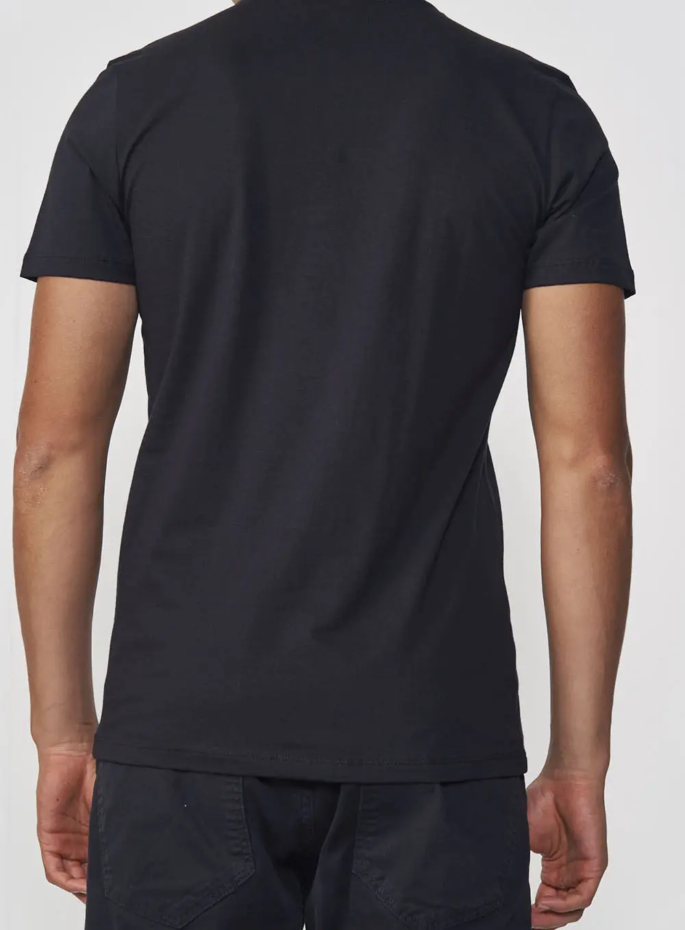 Camiseta Masculina Com Logo Em Alto Relevo Preto