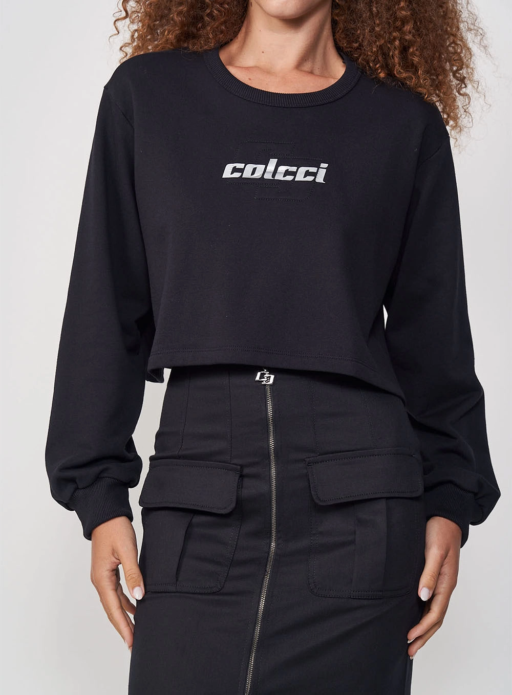 Blusão Feminino Reto Com Logo Frontal Preto