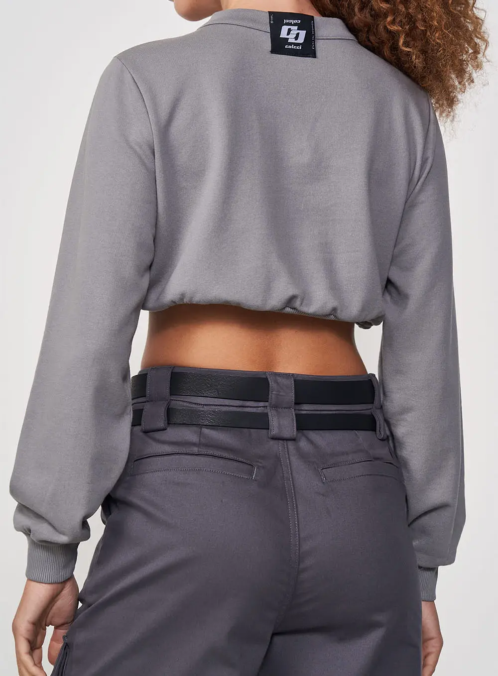 Blusão Feminino Encurtado Com Estampa Frontal Cinza