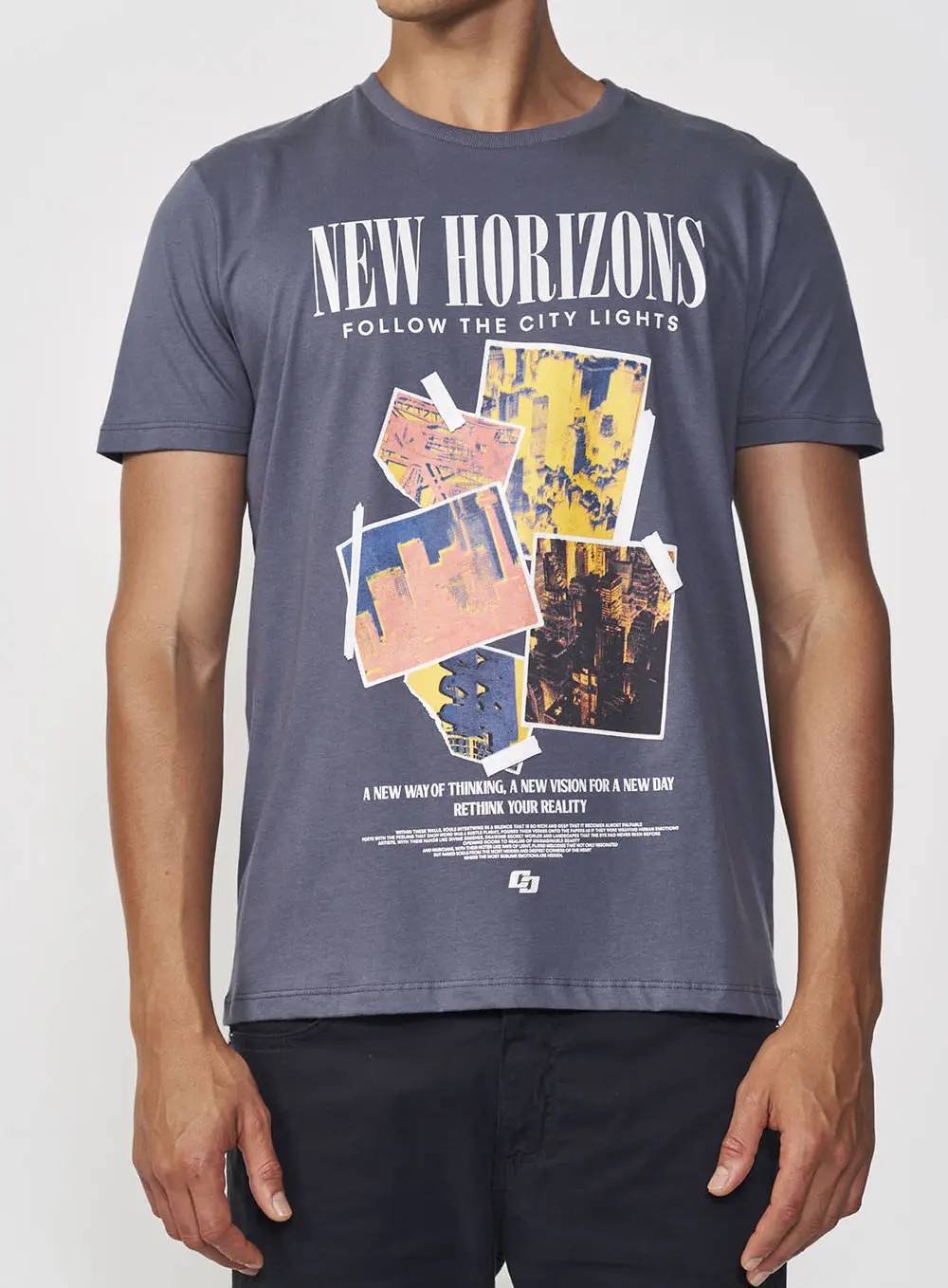 Camiseta Masculina Reta Estampada Mangas Curtas Cinza