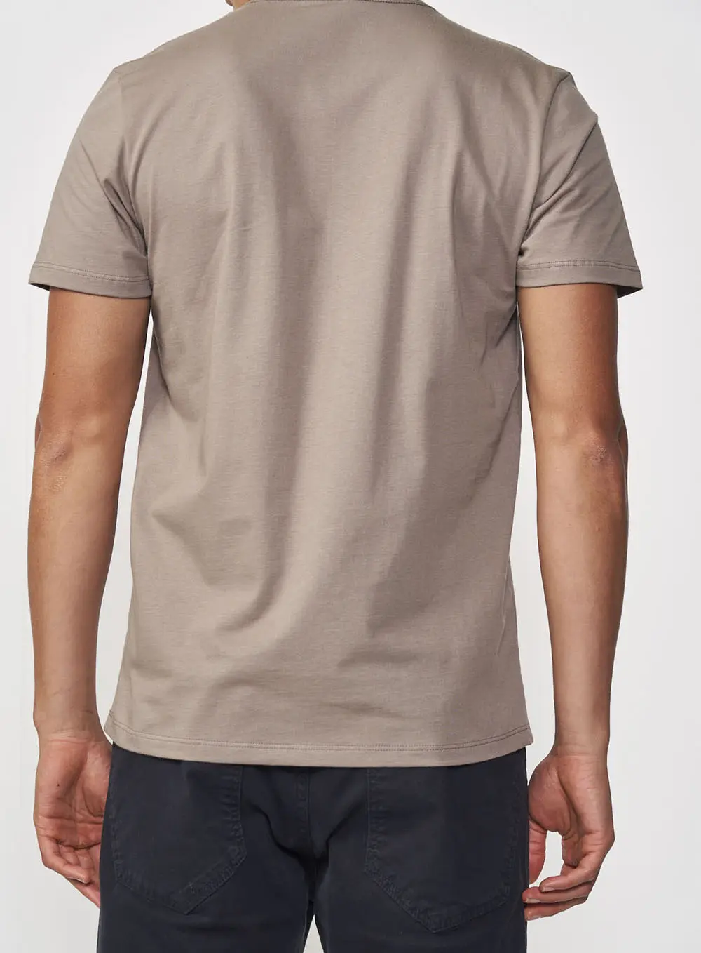 Camiseta Logo Minimal Marrom