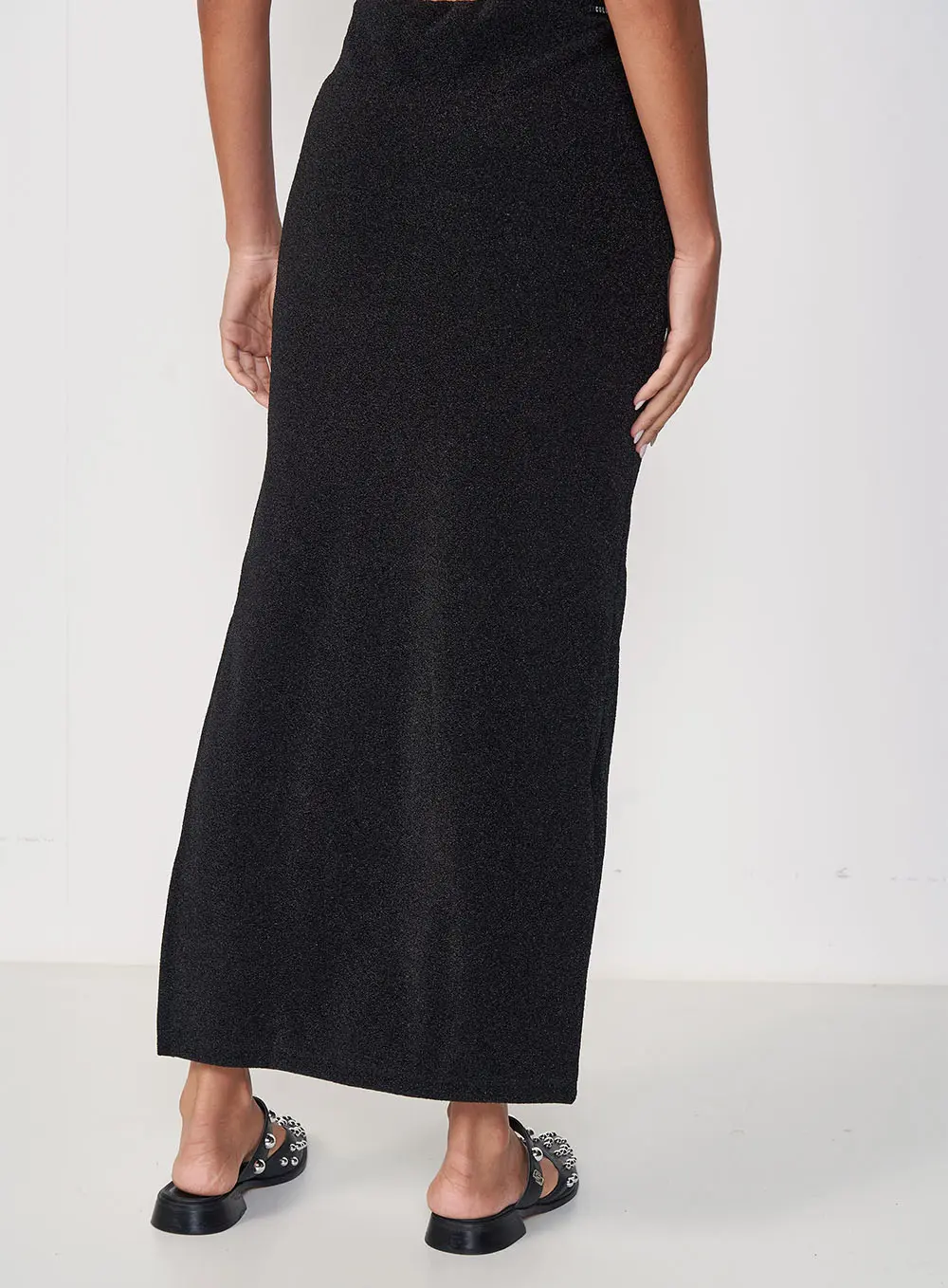 Saia Midi Com Fenda Preto