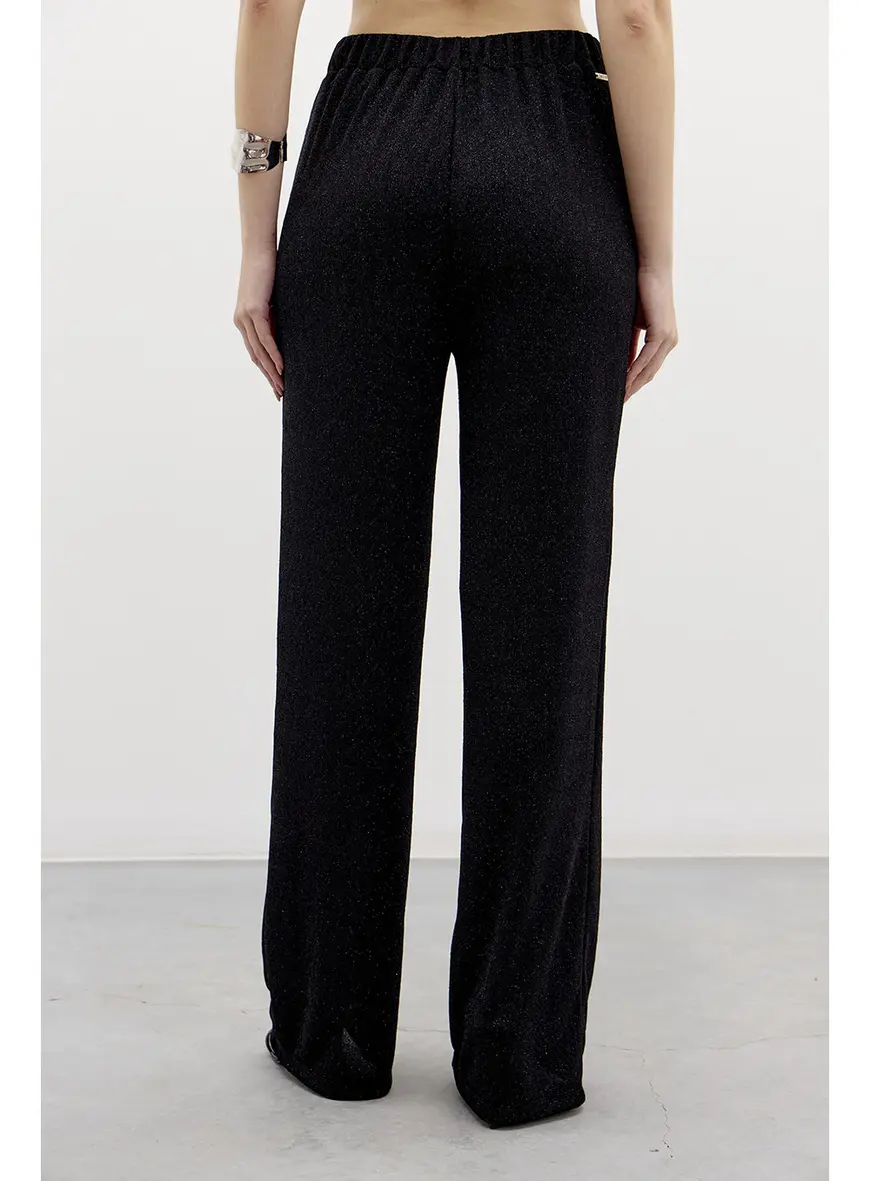 Calça Feminina Reta Com Brilho Preto 2