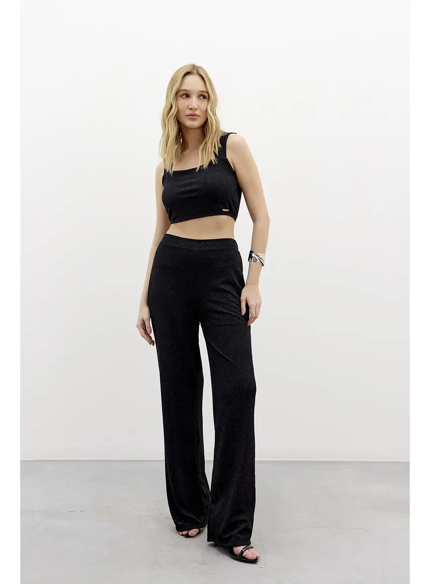 Calça Feminina Reta Com Brilho Preto 3
