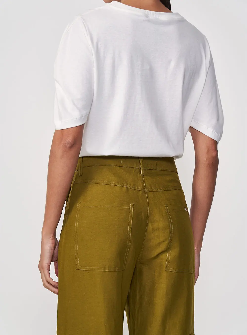 Camiseta Com Detalhe Minimalista Off Shell