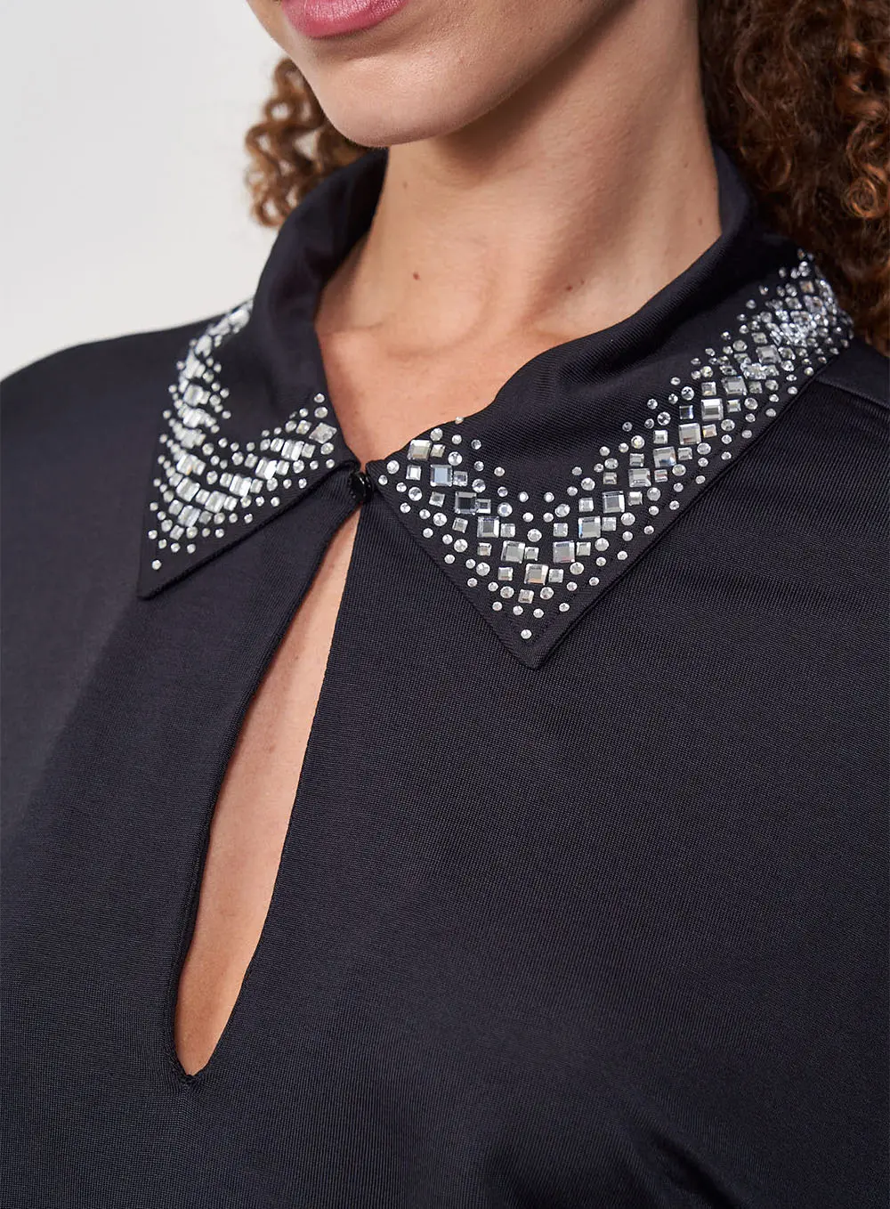 Blusa Com Gola Trabalhada Preto