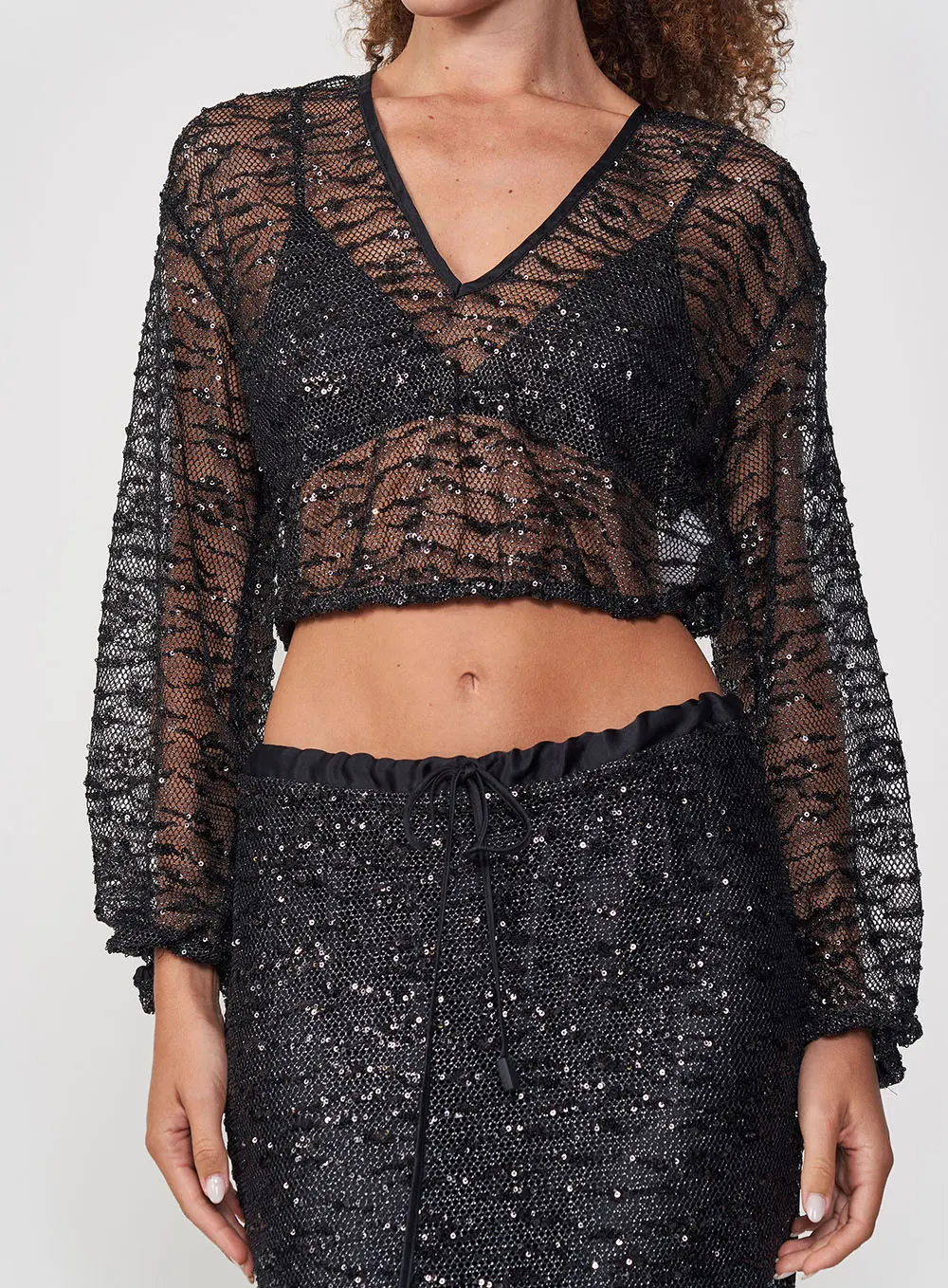 Blusa Cropped Com Paetês Preto