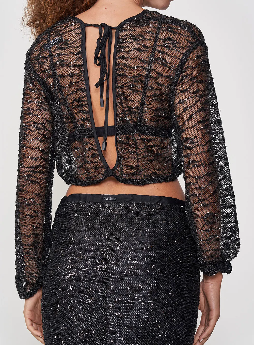 Blusa Cropped Com Paetês Preto