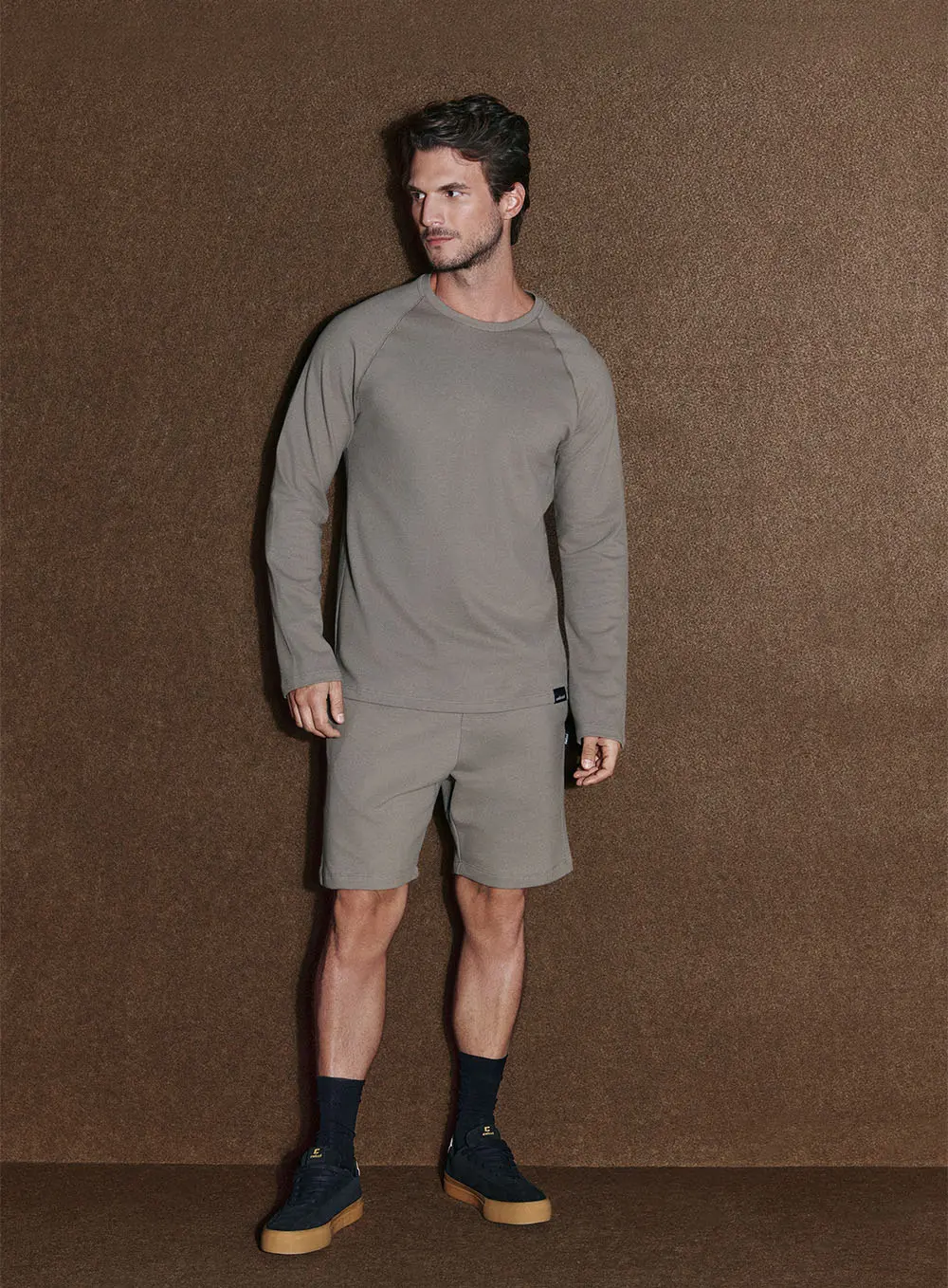 Blusão Masculino Slim Gola Redonda E Manga Longa Marrom