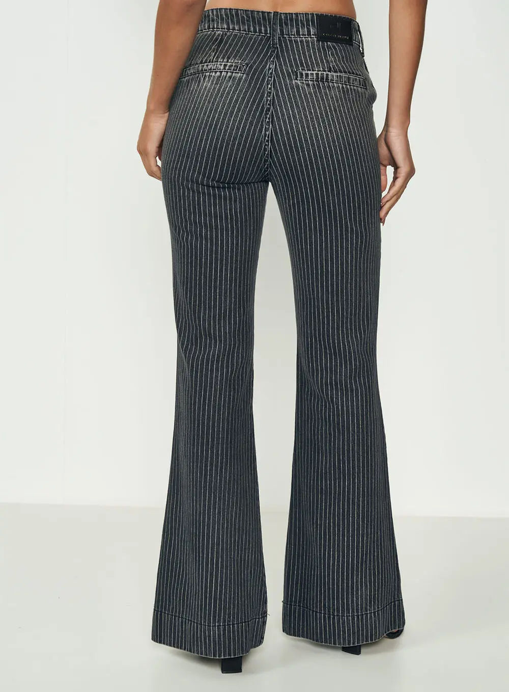 Calça Jeans Roma Flare Estampada Preto