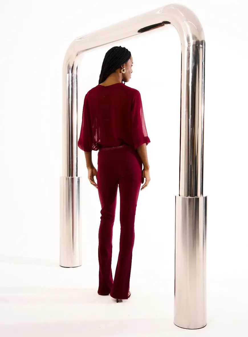 Calça Feminina Flare Com Detalhe Zíper Bordo 4