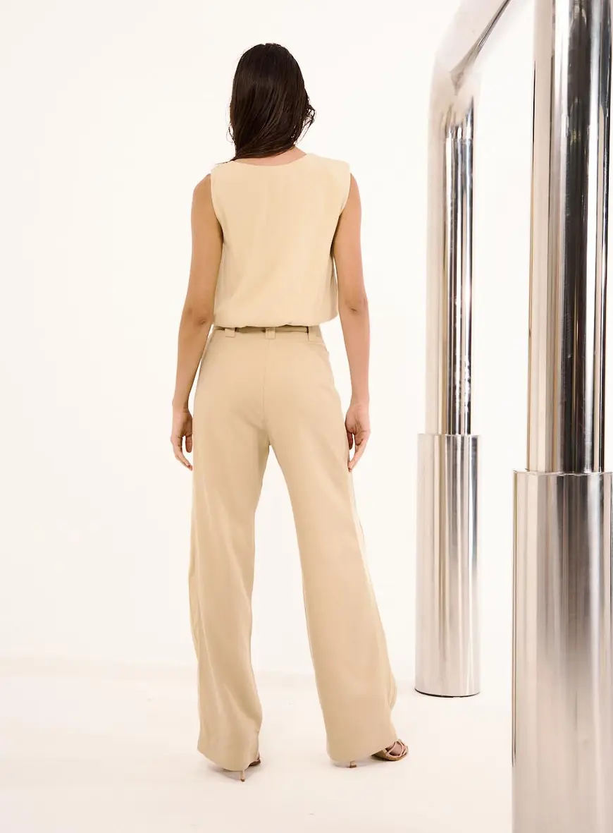 Calça Feminina Wide Leg Com Bolsos Cargo Bege 4