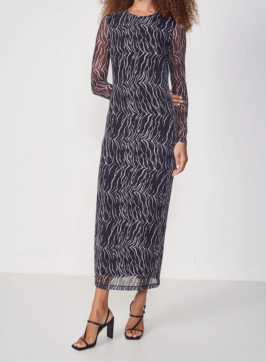 Vestido Tule Ondas Místicas