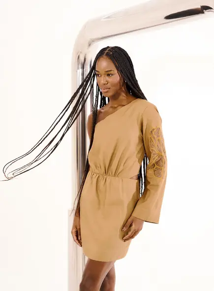 Vestido Curto Linho Ombro Unico