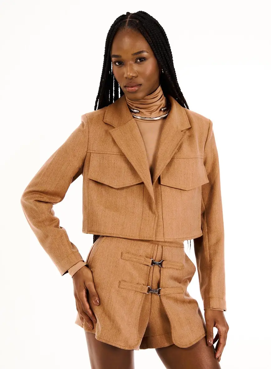 Blazer Feminino Cropped Alfaiataria Marrom 3