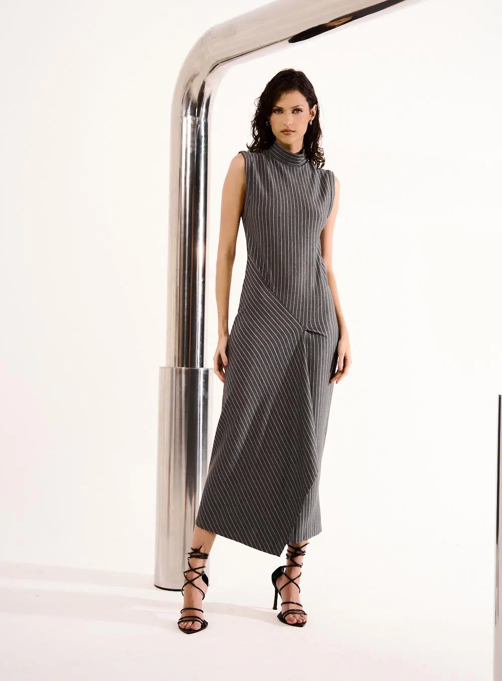 Vestido Listrado Cinza 1