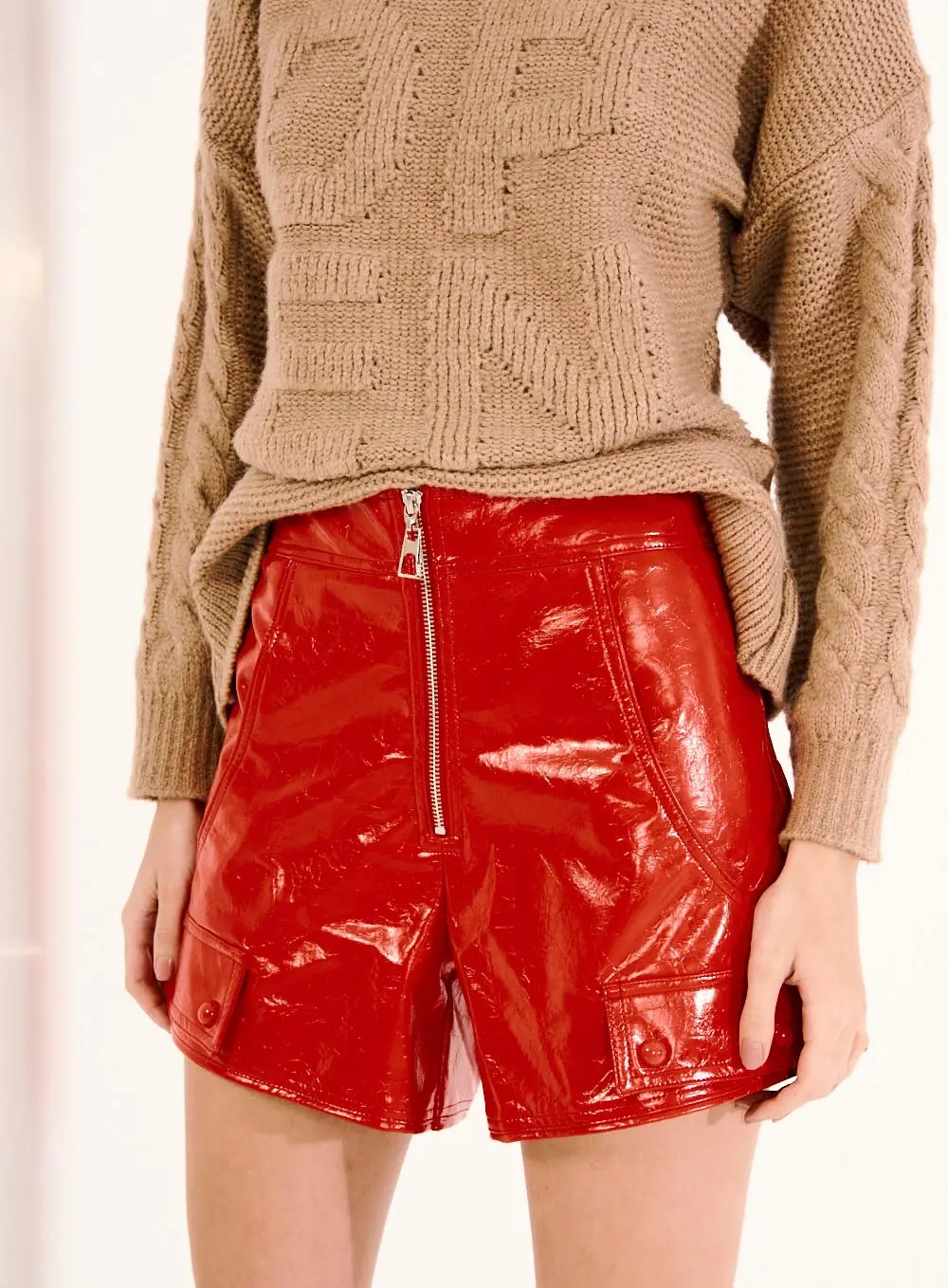 Short Com Ziper Frontal Em Pu Vermelho 2