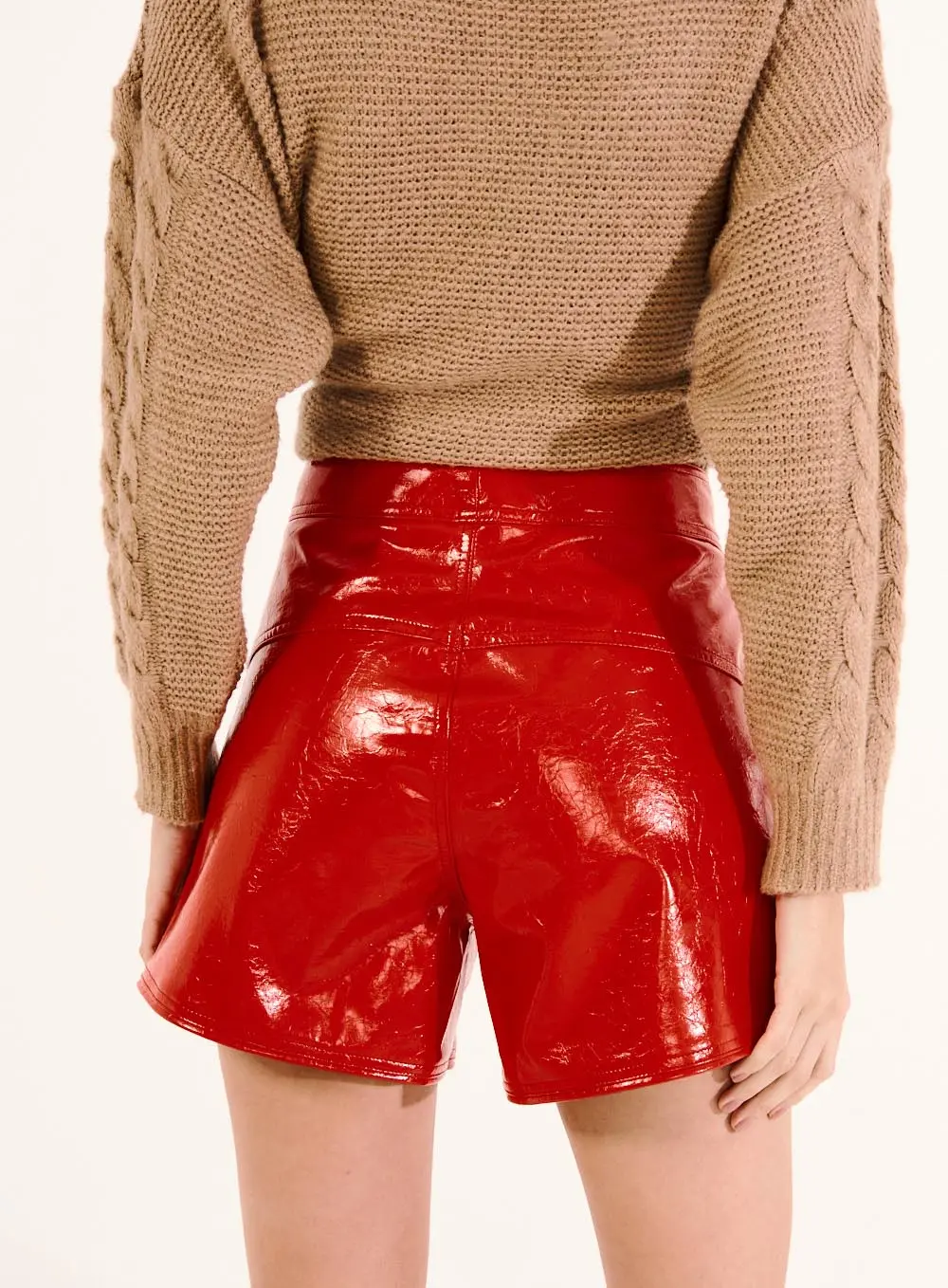 Short Com Ziper Frontal em PU Short Com Ziper Frontal Em Pu | Open