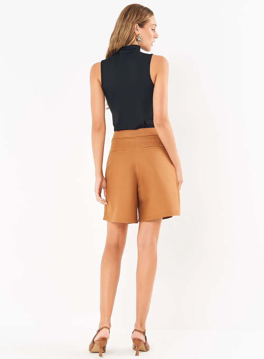 Blusa Feminina Reta Gola Alta E Sem Mangas Preto