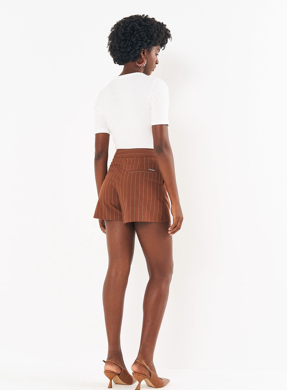 Blusa Reta Manga Curta Com Detalhe Em Logo Off Shell