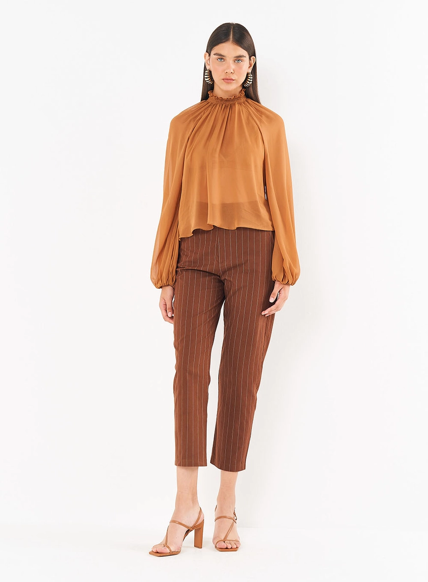 Blusa Feminina Fluida Manga Longa Gola Alta
