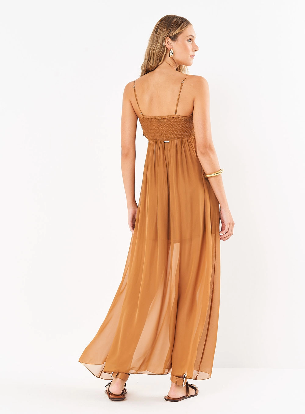 Vestido Longo Fluido Com Decote Drapeado Marrom Evermore