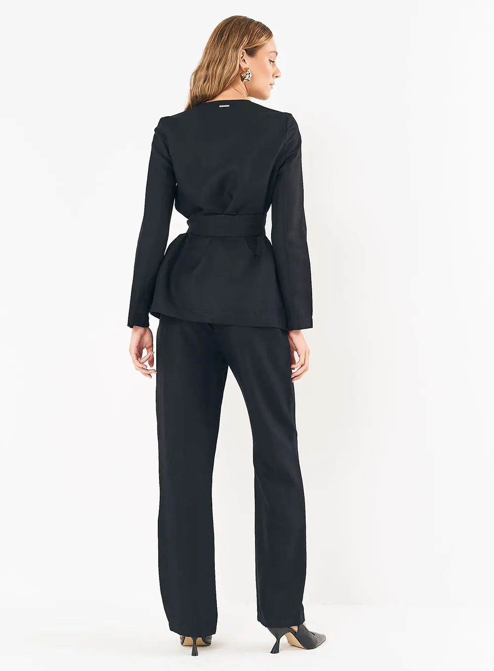 Blazer Feminino Alongado Com Faixa Para Amarração Preto