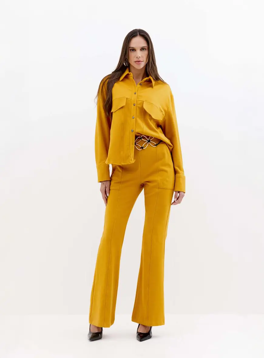 Calça Flare Com Bolsos Amarelo 1