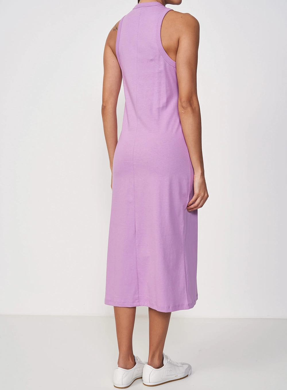 Vestido Basic Comfort Com Fenda Lateral Lilas