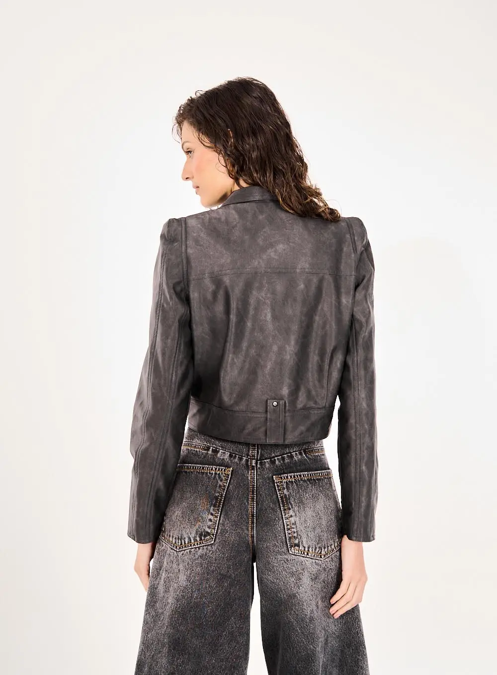 Jaqueta Feminina Cropped Washed Black Jaqueta Feminina Cropped