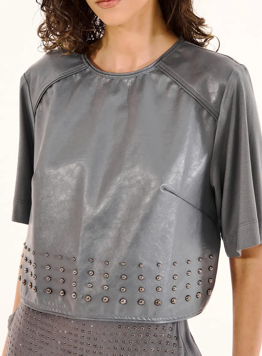 Blusa Basic Comfort Em Pu Cinza 2