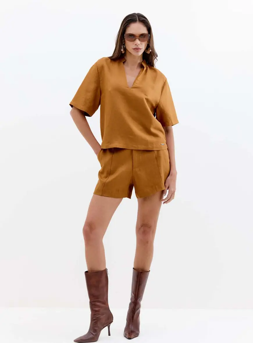 Blusa Feminina Comfort Gola V Manga Curta Marrom 2