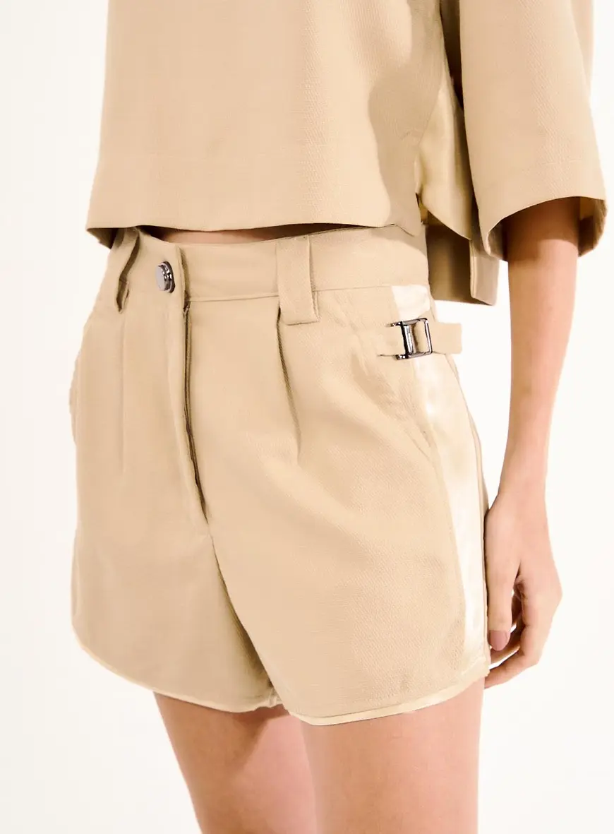 Short Basic Comfort Bege 2