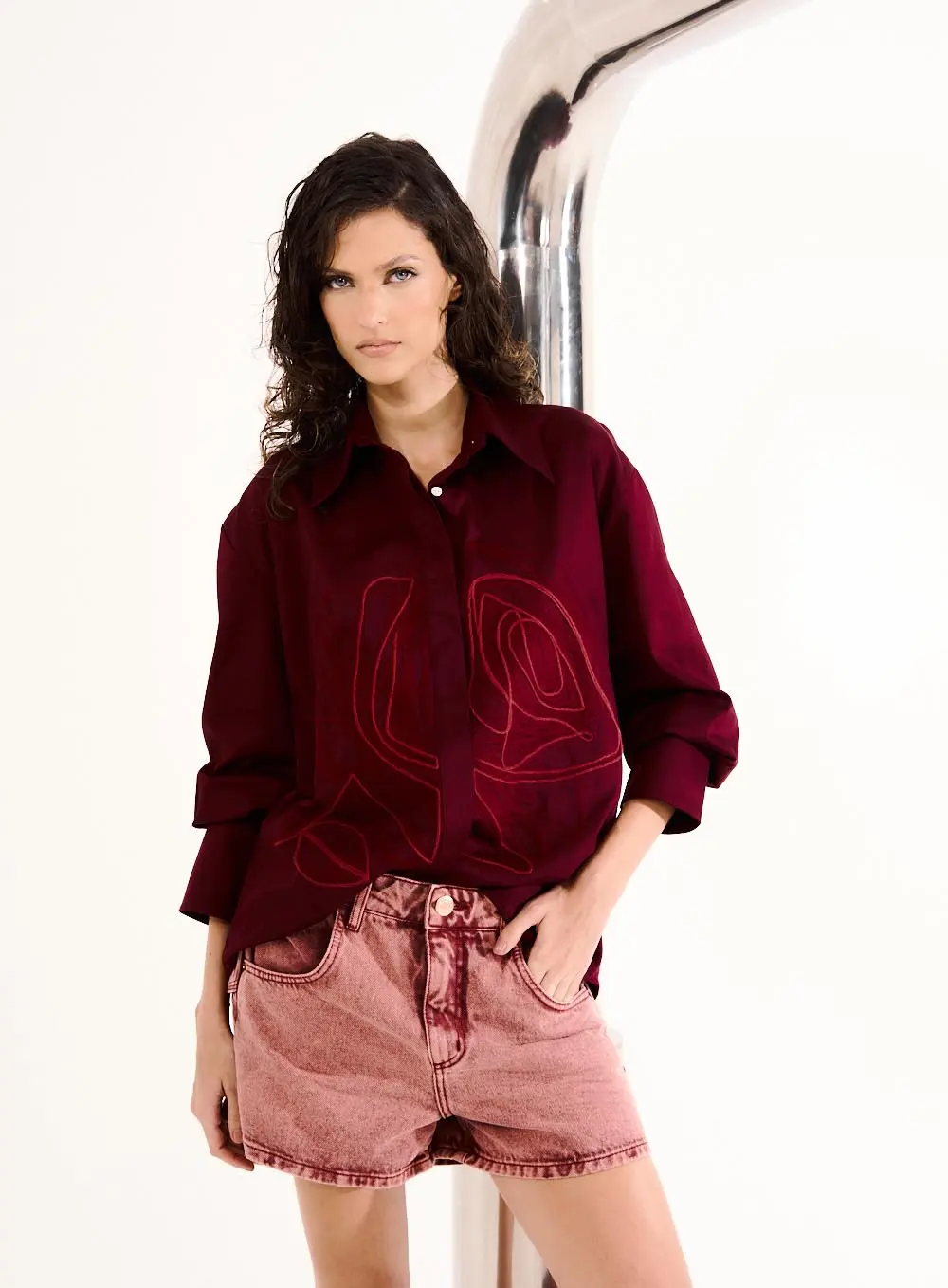 Camisa Feminina Bordada Basic Comfort Bordo 1